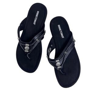 Minnetonka Dark Leather Gothic Sandals: Size 9M